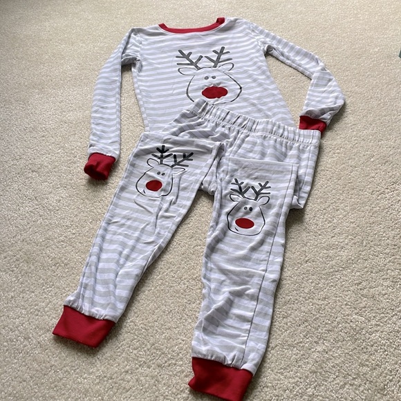 Kid size 8 - Christmas PJs Set - Picture 2 of 8